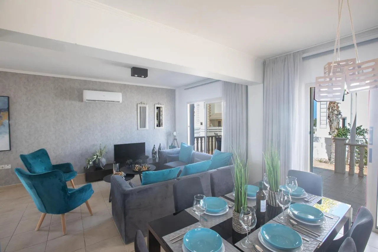 Tonia Seaview Villas Protaras