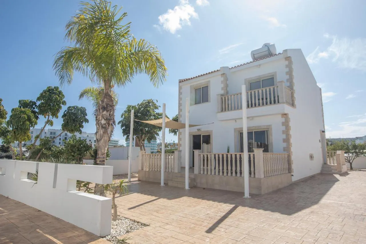 Tonia Seaview Villas Protaras