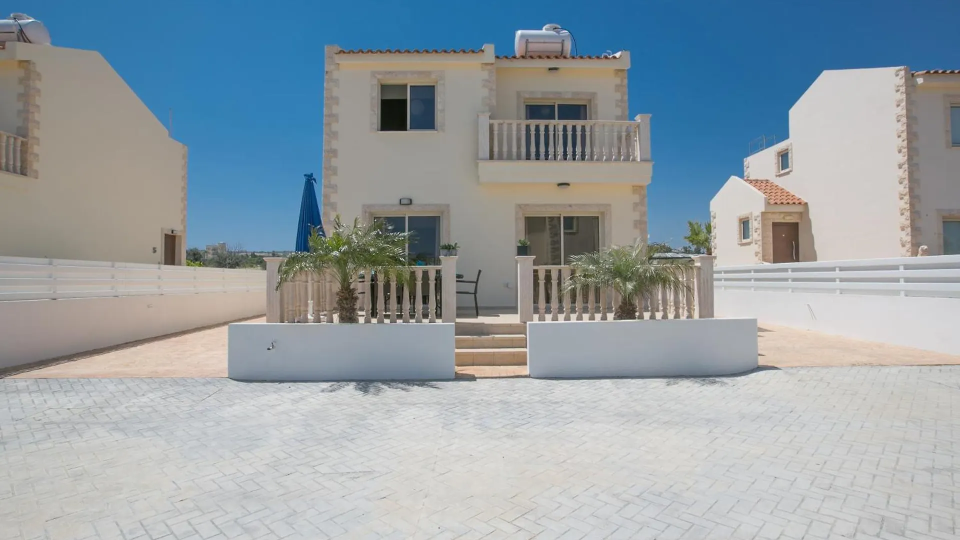 Tonia Seaview Villas Protaras